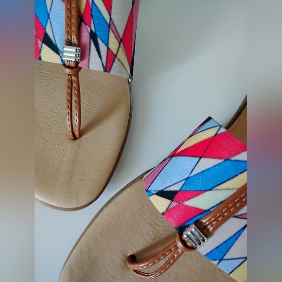 Andre Assous Colorful Geometric Print Sandals Featherweights Comfy Flat Size 9 - Picture 9 of 9